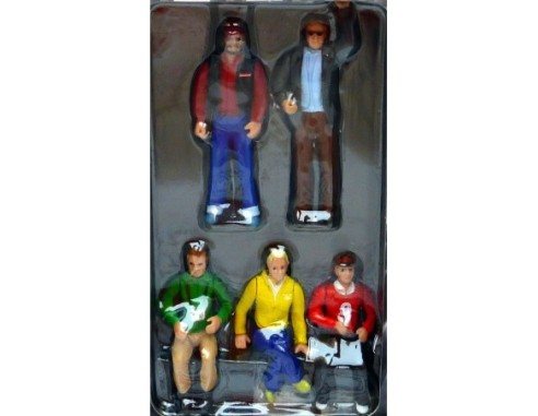 CONJUNTO DE FIGURAS PÚBLICO REF.20021127 CARRERA