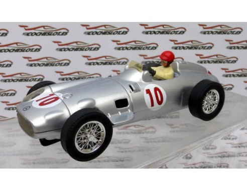 Mercedes Benz W196 1955 Juan Manuel Fangio Nº10  Ref. 0910 CARTRIX  G P Legends